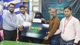 সরাইলে ওয়ালটনের আর্থিক সহায়তা পেল মৃত ক্রেতার পরিবার