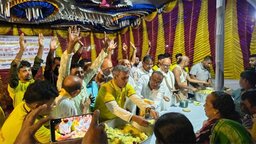 ফরিদপুরে জগদ্বন্ধু সুন্দরের আবির্ভাব উৎসব উপলক্ষে মহাপ্রসাদ বিতরণ অনুষ্ঠিত