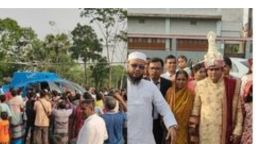 মায়ের ইচ্ছে পূরনে হেলিকপ্টারে  বিয়ে করতে গেলেন প্রবাসী