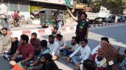 ফরিদপুরে ওসমান হাদী হত্যার প্রতিবাদে ছাত্র-জনতার বিক্ষোভ