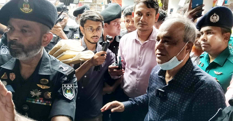 চাঁদাবাজ যত বড়ই হোক না কেন তাকে আইনের আওতায় আনা হবে : স্বরাষ্ট্র উপদেষ্টা