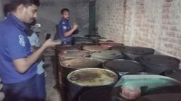 নেত্রকোণায় ৪৩০০ লিটার অবৈধ ডিজেল জব্দ, জরিমানা ২০ হাজার