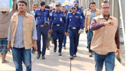 ফরিদপুরে ফুটপাত ও বেইলি ব্রিজ হকার মুক্ত করার নির্দেশ দিলেন পুলিশ সুপার