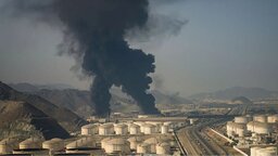 সৌদি-আমিরাতে ক্ষেপণাস্ত্র ও ড্রোন হামলা চালিয়েছে ইরান