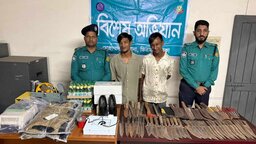 রাজধানীর মোহাম্মদপুরে বিপুল পরিমাণ ধারালো অস্ত্র উদ্ধার