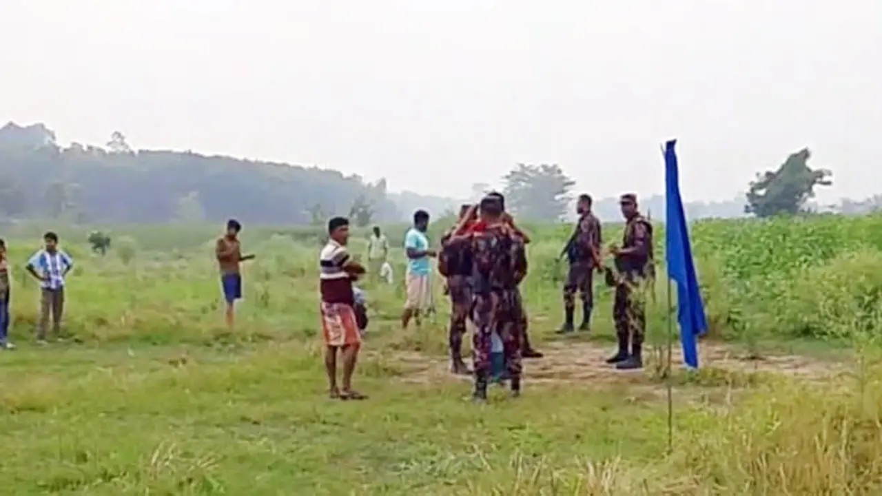 কুষ্টিয়া সীমান্তে ১২ জনকে পুশইনের চেষ্টা, বিজিবি ও এলাকাবাসীর প্রতিরোধ
