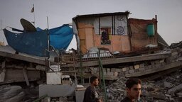 যুদ্ধবিরতি সত্ত্বেও গাজায় ইসরায়েলি হামলা অব্যাহত, ৭০ হাজার ছাড়ালো নিহতের সংখ্যা