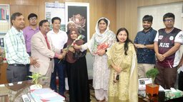 জুডিশিয়ারিতে সুপারিশপ্রাপ্ত ৫ শিক্ষার্থীকে ফুলেল শুভেচ্ছা জানালেন গোবিপ্রবি উপাচার্য