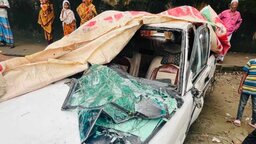 বেগমগঞ্জে প্রশিক্ষণ প্রাইভেটকার পুকুরে পড়ে তরুণের মৃত্যু
