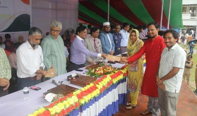 মেধাবী ও অসচ্ছল শিক্ষার্থীদের বৃত্তি দিলো গোবিপ্রবি প্রশাসন