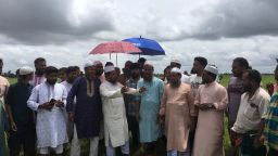 ব্রাহ্মণবাড়িয়ায় অবৈধ বালু উত্তোলন বন্ধের দাবিতে মানববন্ধন
