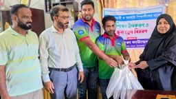 দরিদ্র ও অসহায় শিক্ষার্থীদের মাঝে ইউসুকা ফাউন্ডেশনের স্কুল ড্রেস বিতরণ