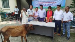 গোপালগঞ্জে ৬০ জন দরিদ্র মৎস্যজীবীর মাঝে বিকল্প আয়বর্ধনমূলক উপকরণ বিতরণ