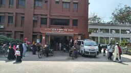 টুঙ্গিপাড়া স্বাস্থ্য কমপ্লেক্সে ৫ কনসালটেন্ট অনিয়মিত, চিকিৎসা সেবা ব্যাহত