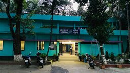 নোয়াখালীতে দুই হাসপাতালে মেয়াদোত্তীর্ণ ওধুধ রাখায় জরিমানা