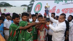 তরুণদের হাতে মাদক নয়, খেলাধুলার সরঞ্জাম তুলে দিতে হবে — ড. জিয়াউদ্দিন হায়দার