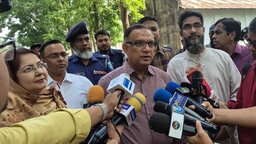 পর্যায়ক্রমে দেশে বন্ধ থাকা সব টেক্সটাইল ও জুট মিল চালু হবে