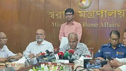 দুর্গাপূজা উপলক্ষে বুধবার মাঠে নামবে আইনশৃঙ্খলা বাহিনী : স্বরাষ্ট্র উপদেষ্টা