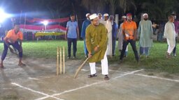 সাতক্ষীরায় খড়িবিলায় প্রিমিয়ার লিগের শুভ উদ্বোধন