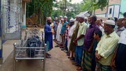 ফেনীতে উদ্ধার হওয়া মরদেহের পরিচয় মিলল, প্রশাসন ও স্থানীয়দের সহযোগিতায় দাফন