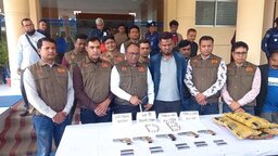 যশোরে ৫টি বিদেশি পিস্তল ও সাড়ে ৪ কেজি গাঁজা সহ যুবক আটক