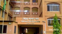 ববিতে মধ্যরাতে বৈষম্যবিরোধী নেতাকে রড দিয়ে পেটানোর চেষ্টা ছাত্রদল কর্মীর