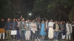 ওসমান হাদীর ওপর হামলার প্রতিবাদে ইবিতে বিক্ষোভ মিছিল