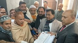 গোপালগঞ্জ-১ আসনে মনোনয়নপত্র জমা দিলেন বিএনপির মনোনীত প্রার্থী সেলিমুজ্জামান