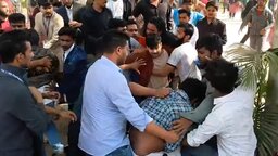 গবিতে ধর্ষণ-র‍্যাগিংকাণ্ডের উত্তপ্ত পরিস্থিতির মধ্যেই ক্যাম্পাসে শিক্ষার্থীকে মারধর