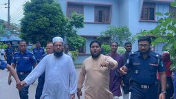 কুষ্টিয়ায় কথিত পীর হত্যা : জড়িত না থেকেও মামলার প্রধান আসামী ববি শিক্ষার্থী