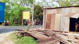 ফরিদপুরে মহাসড়কের পাশে সরকারি জমি দখলের অভিযোগ বিএনপি নেতার বিরুদ্ধে