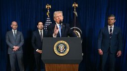 সহযোগিতা না করলে ভেনেজুয়েলায় ফের হামলার হুঁশিয়ারি ট্রাম্পের