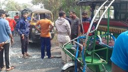 টুঙ্গিপাড়ায় ইজিবাইক-মাহেন্দ্র মুখোমুখি সংঘর্ষে শিশু নিহত, আহত ৭