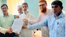হাটহাজারীতে অধ্যক্ষের অপসারণ দাবিতে ইউএনও বরাবর স্মারকলিপি