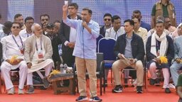 নারীদের যারা ঘরে আটকে রাখতে চায় তাদের হাতে দেশ নিরাপদ নয়