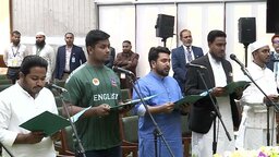 শপথ নিলেন এনসিপি'র নির্বাচিত ৬ নেতা