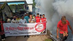 ডেঙ্গু প্রতিরোধে সাতক্ষীরা পৌরসভার বিশেষ পরিচ্ছন্নতা অভিযান