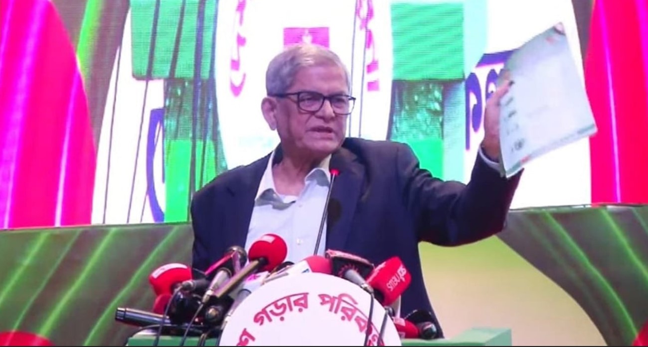 একটা গোষ্ঠী ধর্মের নামে দেশে বিভাজন সৃষ্টি করতে চায় : ফখরুল ইসলাম